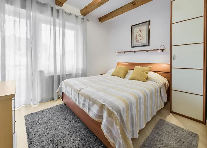 Relaxing Wooden Retreat In Zagreb