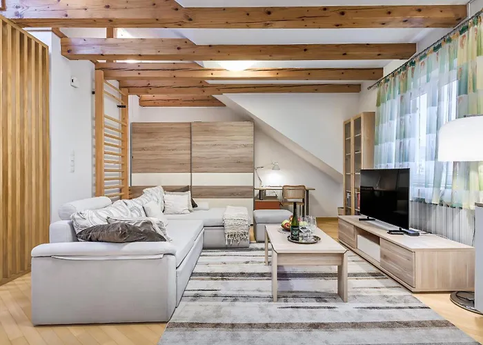 Relaxing Wooden Retreat In Zagreb