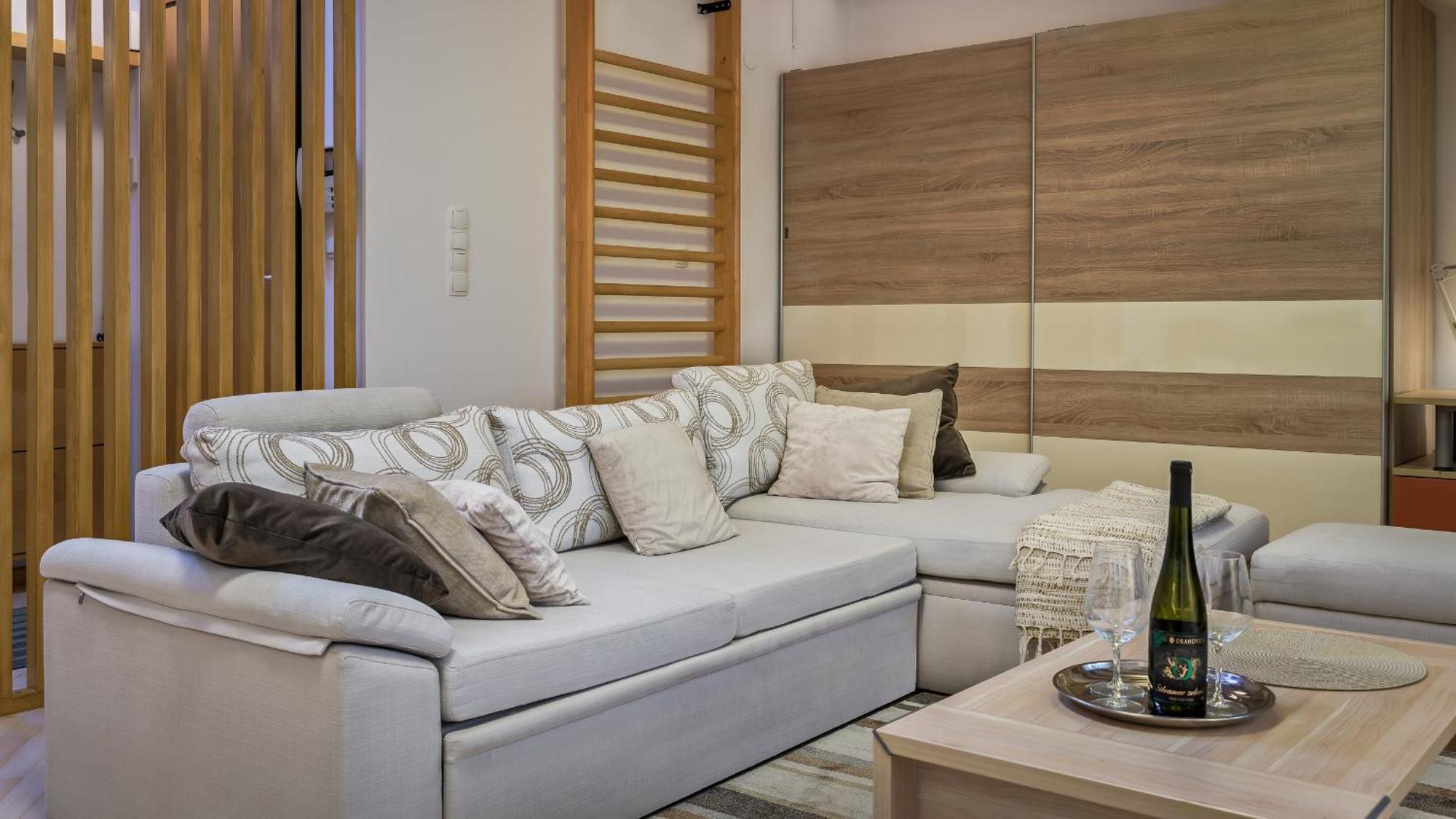 Relaxing Wooden Retreat In Zagreb